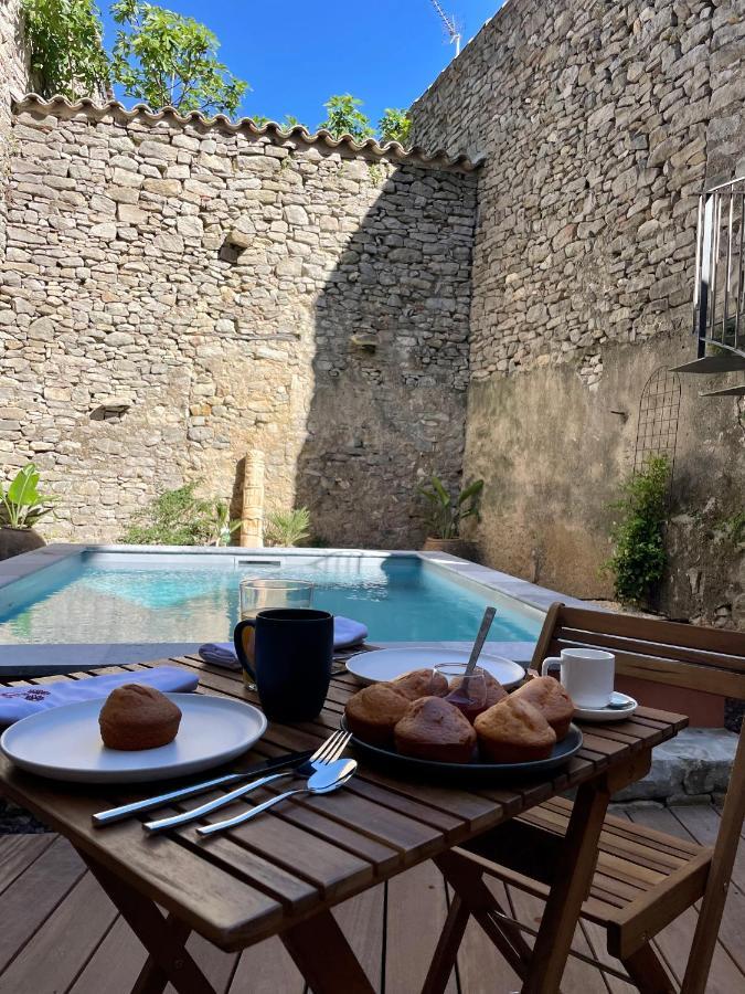 La Maison Du Puits Cesseras Eksteriør billede