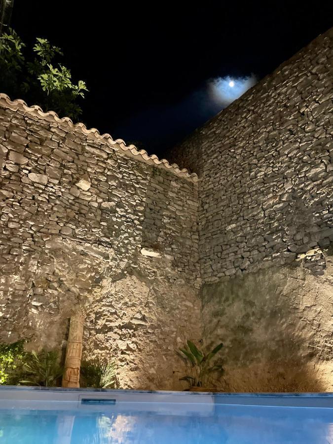 La Maison Du Puits Cesseras Eksteriør billede